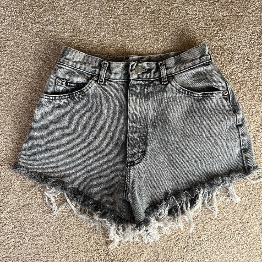 Vintage LEE high waisted denim shorts